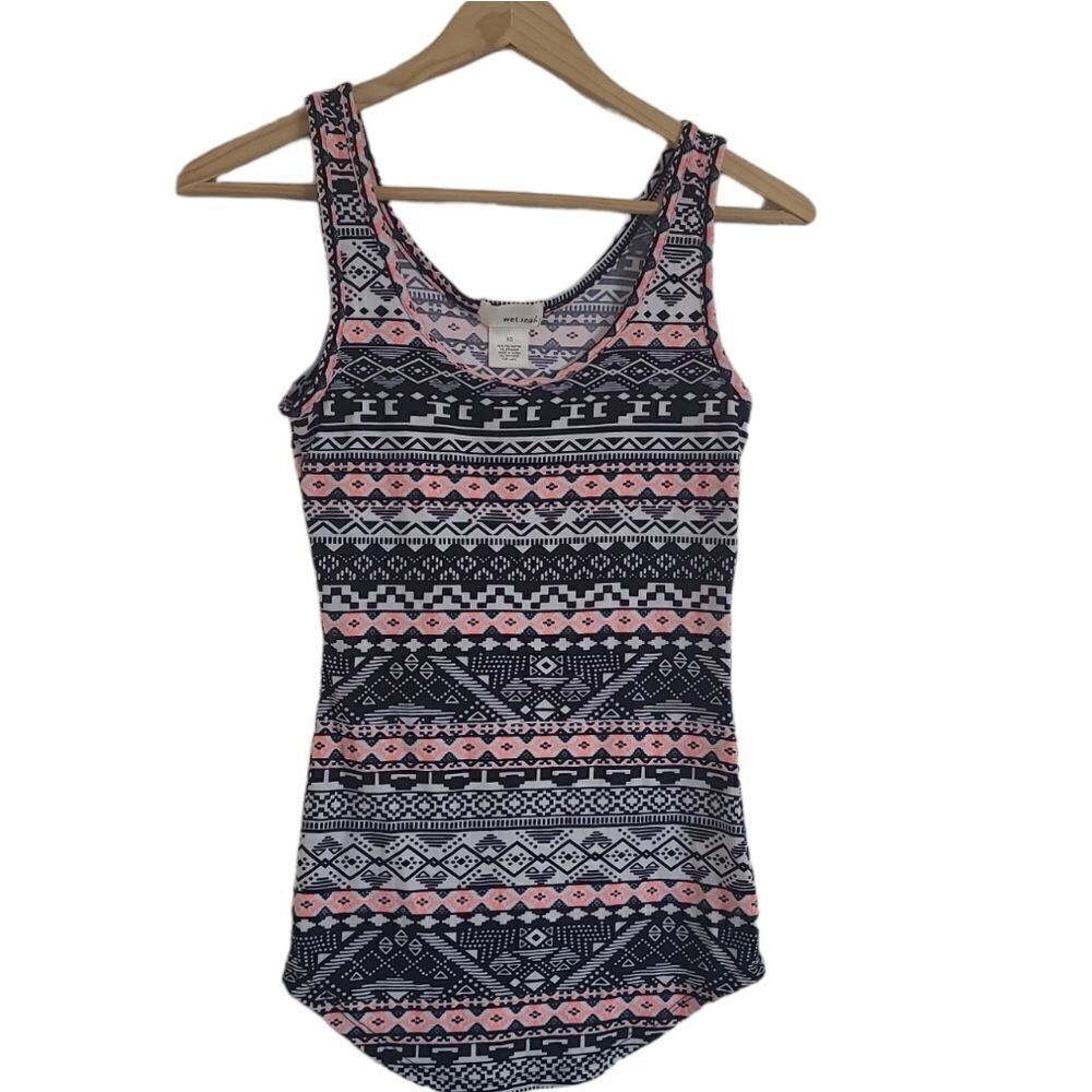 Wet seal tank top size xs pink gray